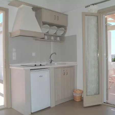 Notos בית הארחה Schoinoussa